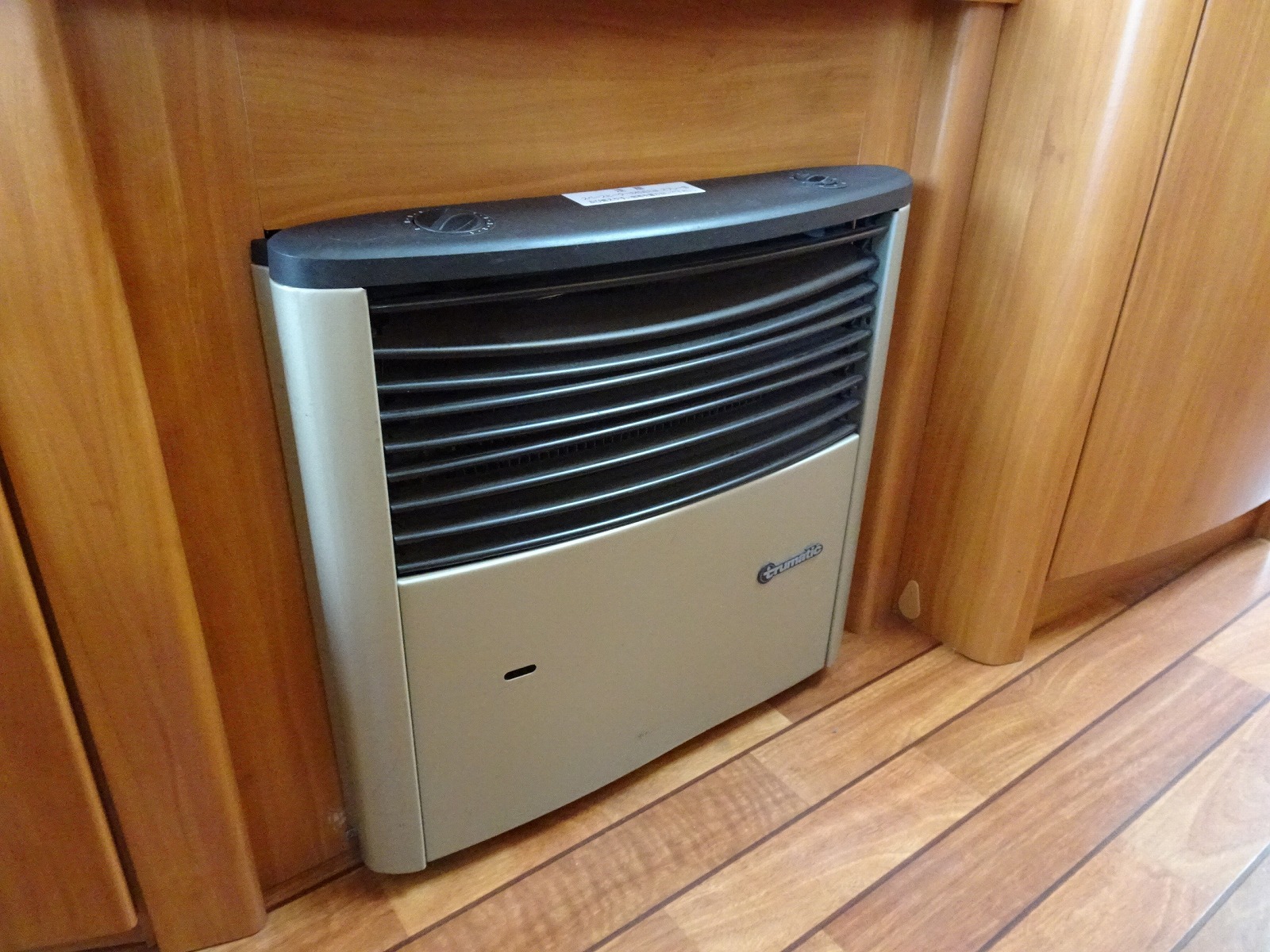 キャンピングカートレーラー