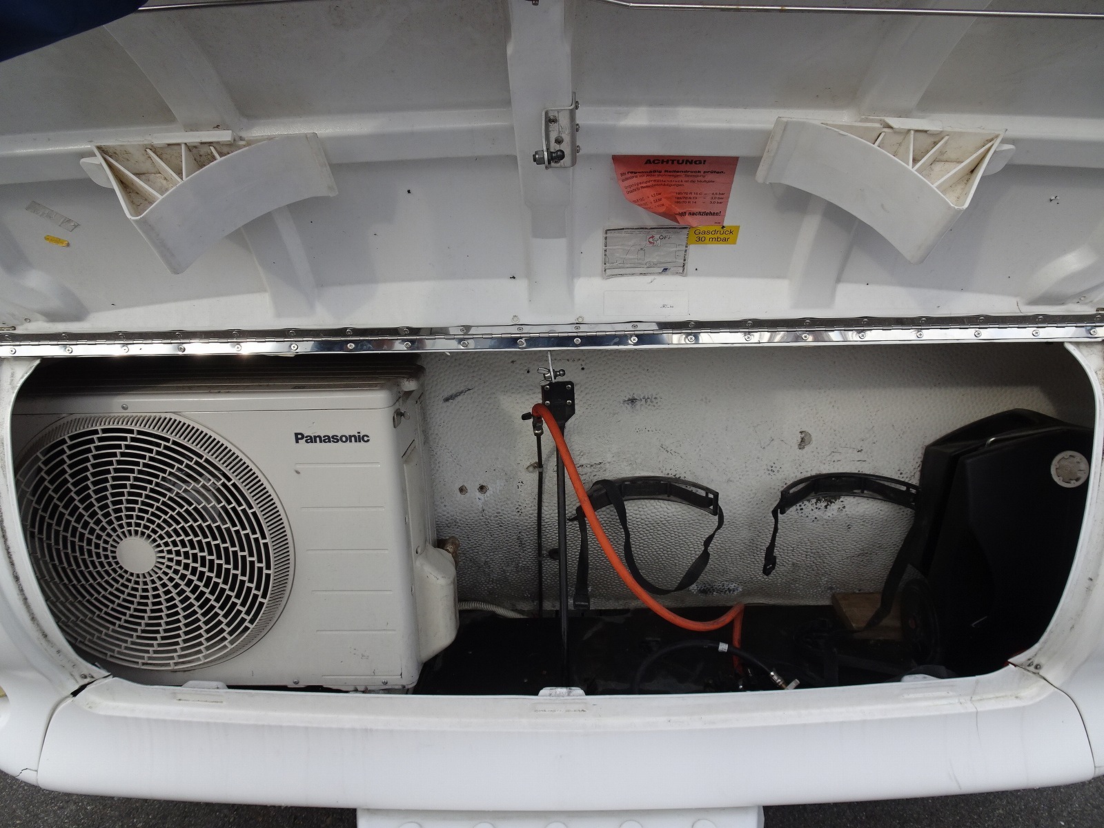 キャンピングカートレーラー