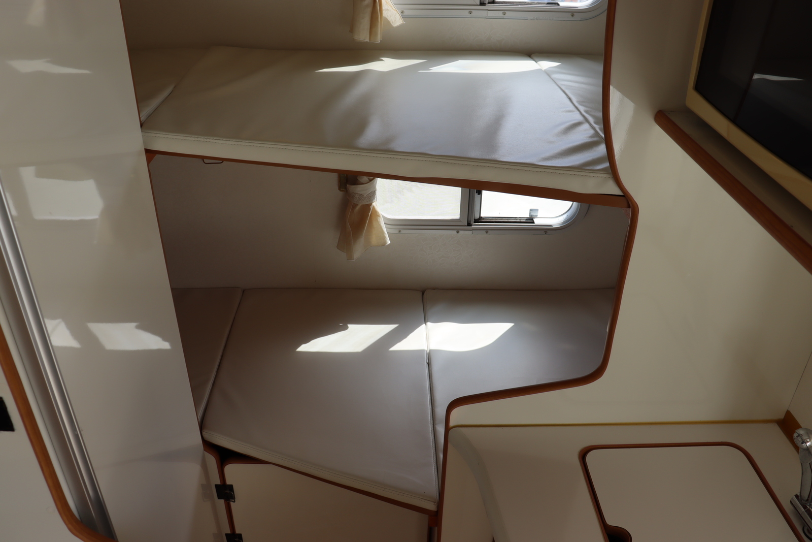 キャンピングカーキャブコン