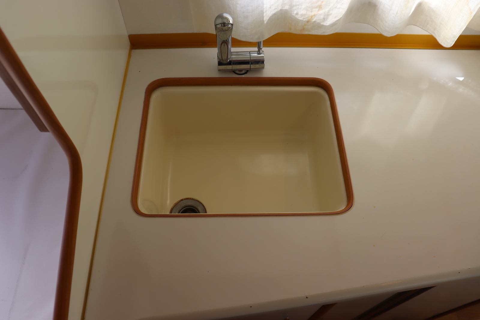 キャンピングカーキャブコン