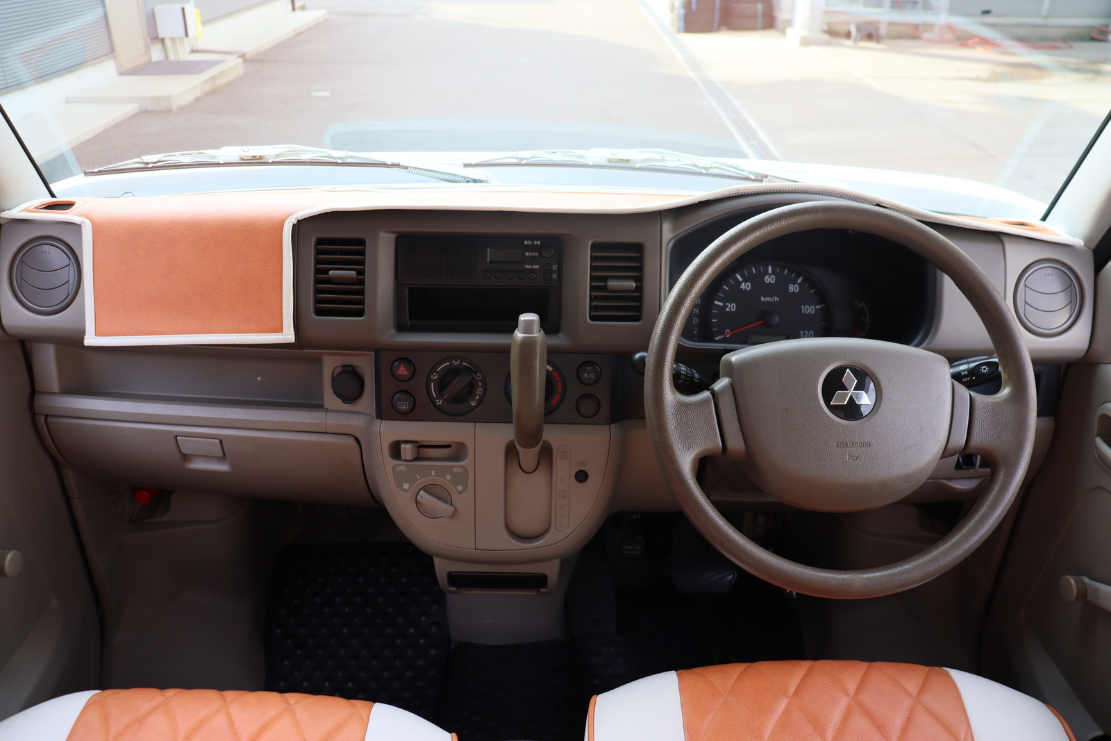 三菱ミニキャブ