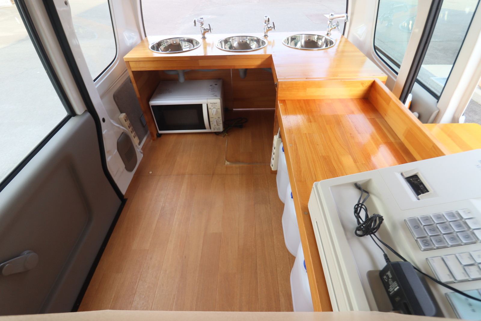 三菱ミニキャブ