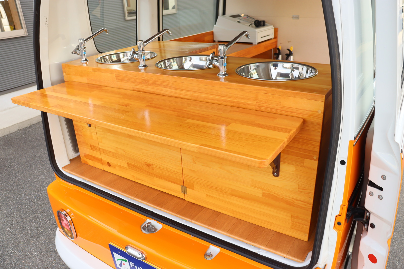 三菱ミニキャブ