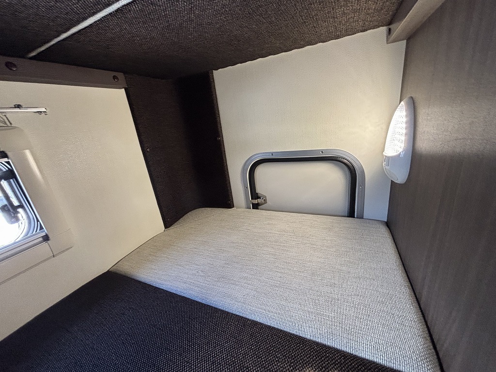 キャンピングカーキャブコン