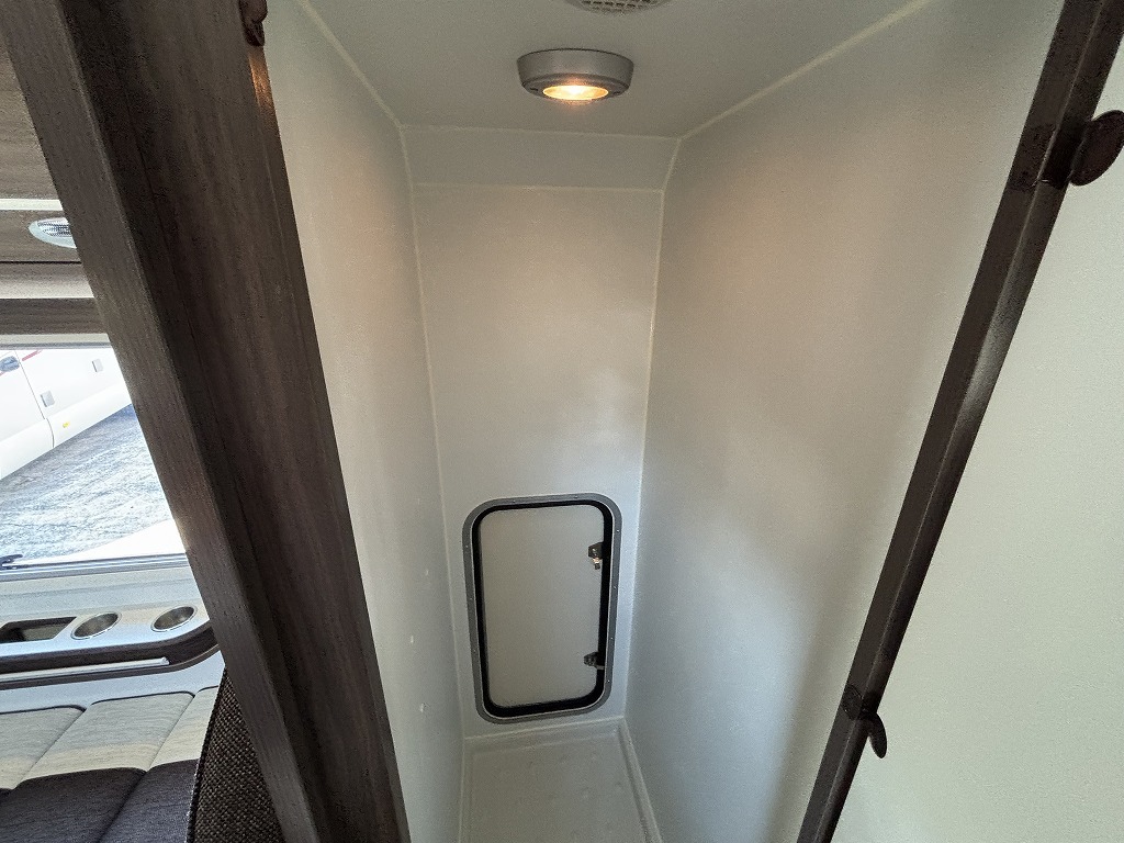 キャンピングカーキャブコン