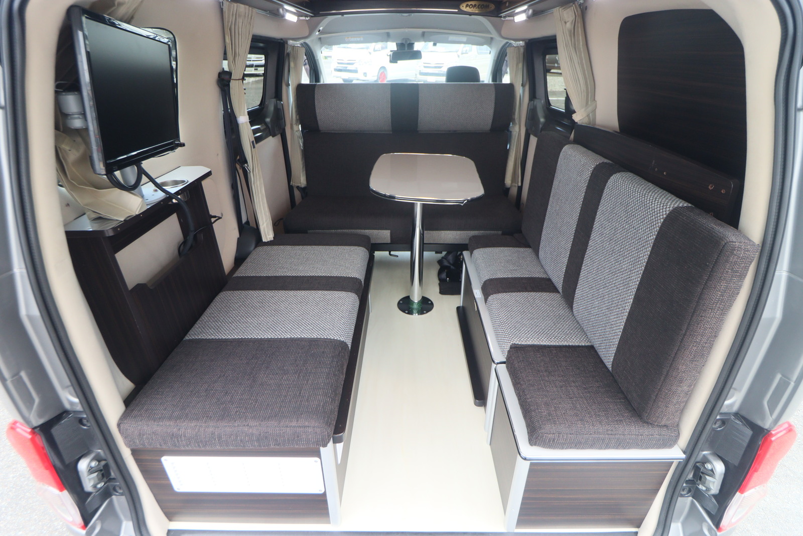 キャンピングカーバンコン