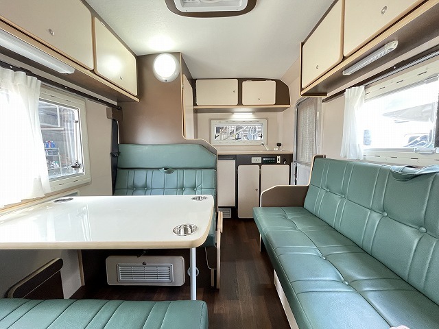 キャンピングカーキャブコン