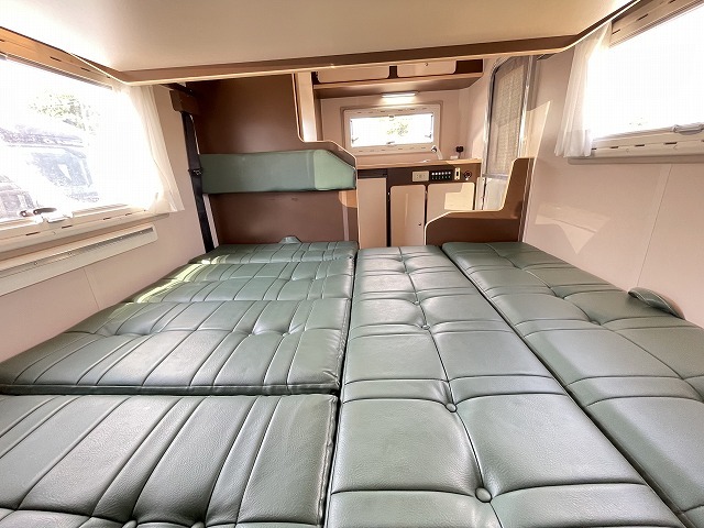 キャンピングカーキャブコン