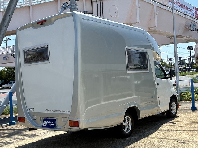 キャンピングカーキャブコン