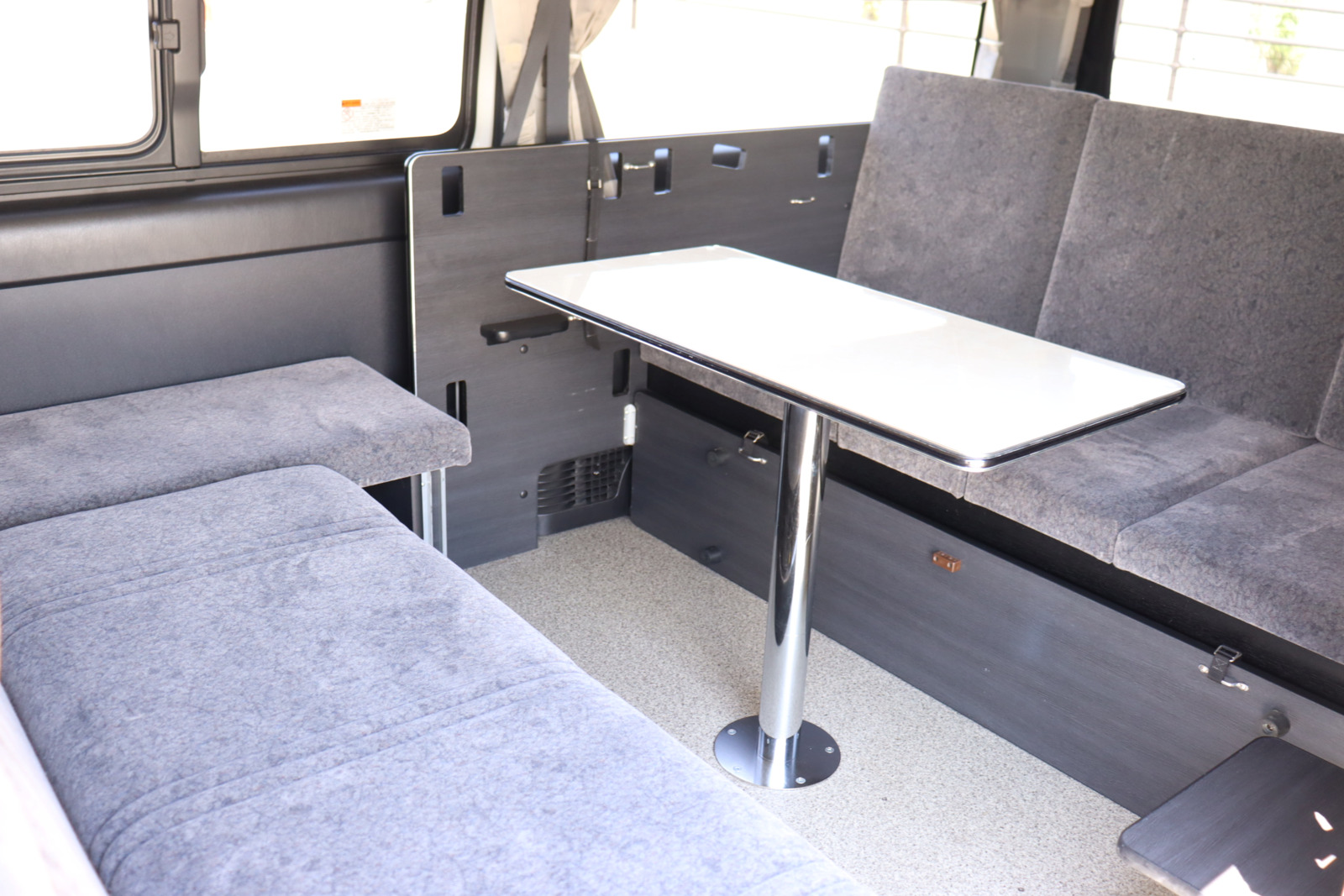 キャンピングカーバンコン