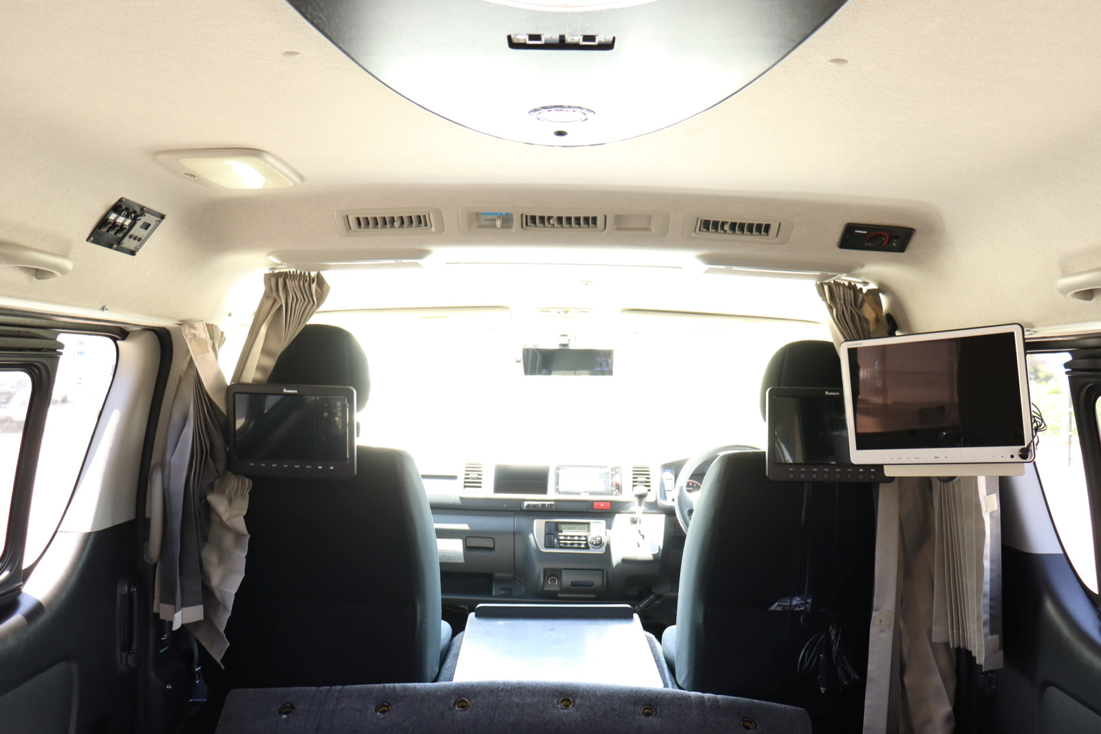 キャンピングカーバンコン