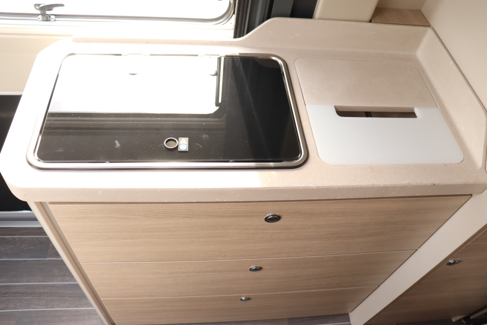 キャンピングカーバンコン