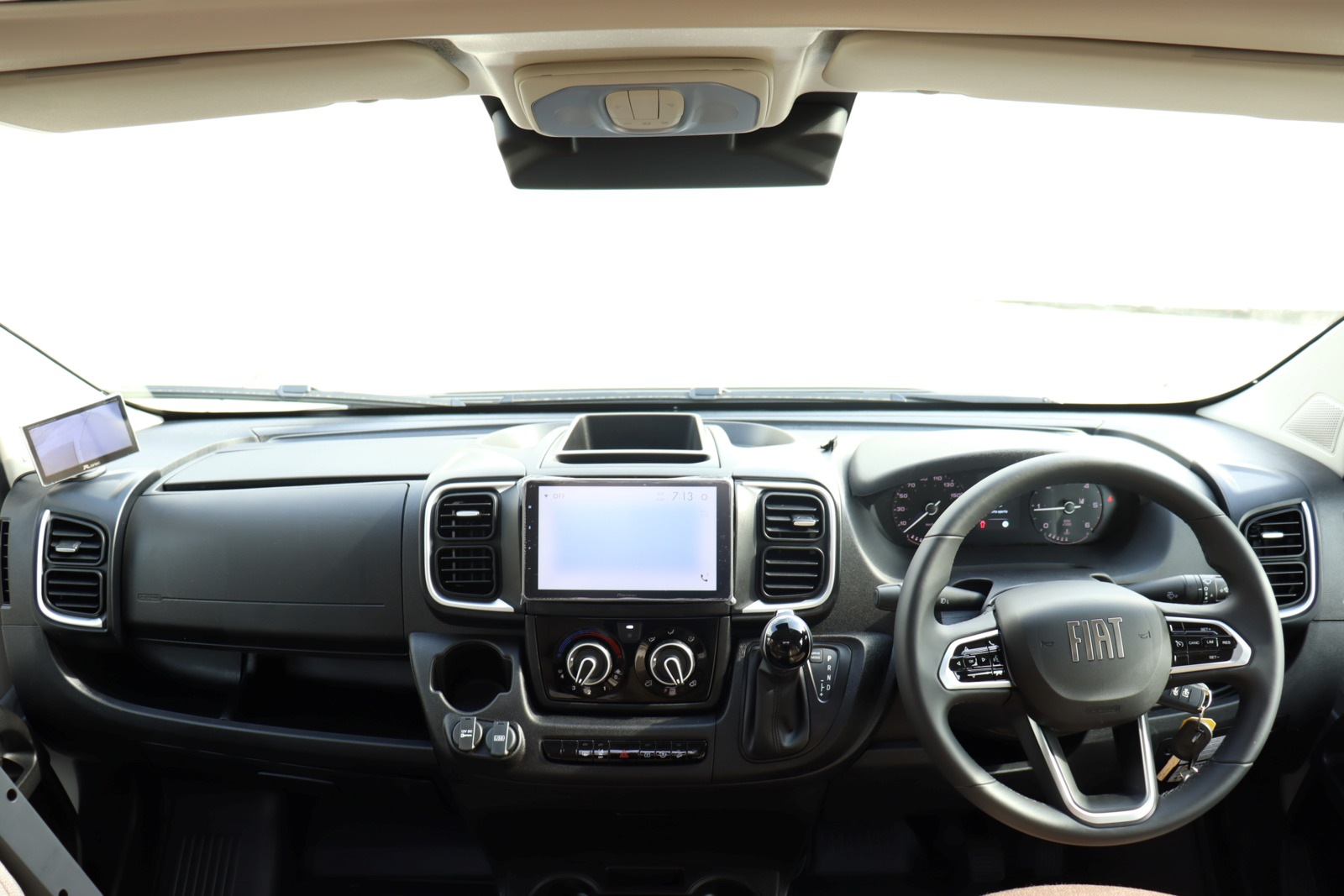 キャンピングカーバンコン