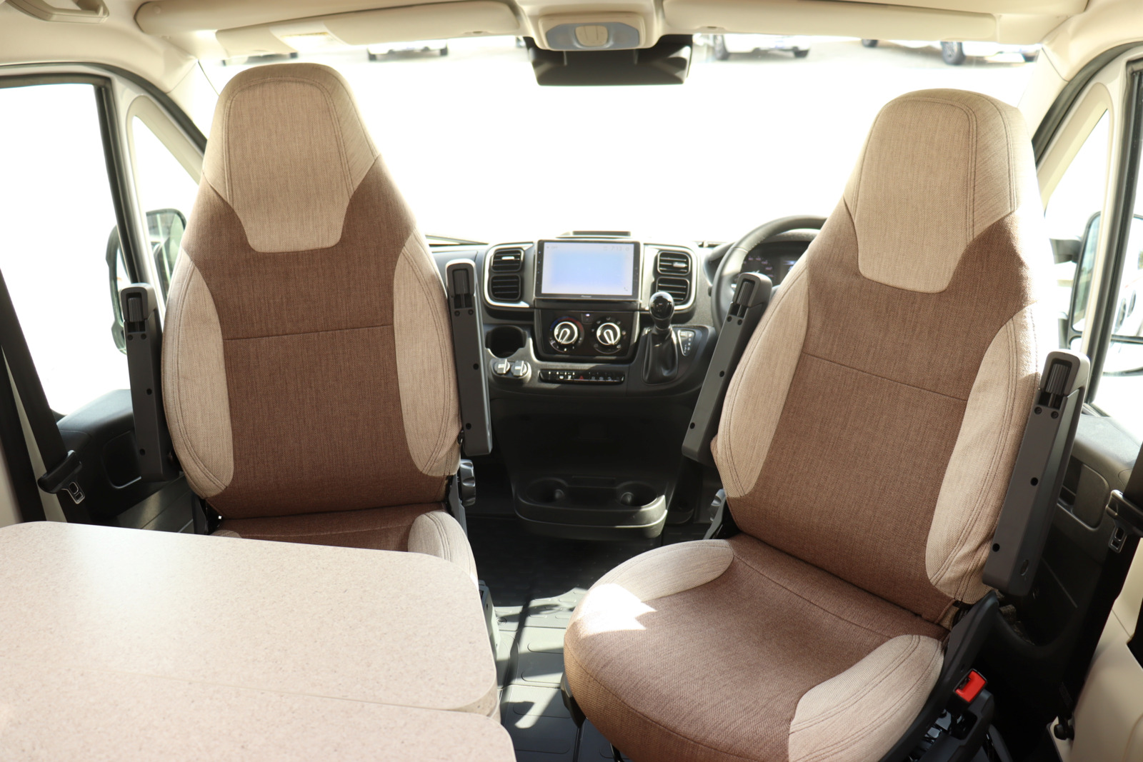 キャンピングカーバンコン