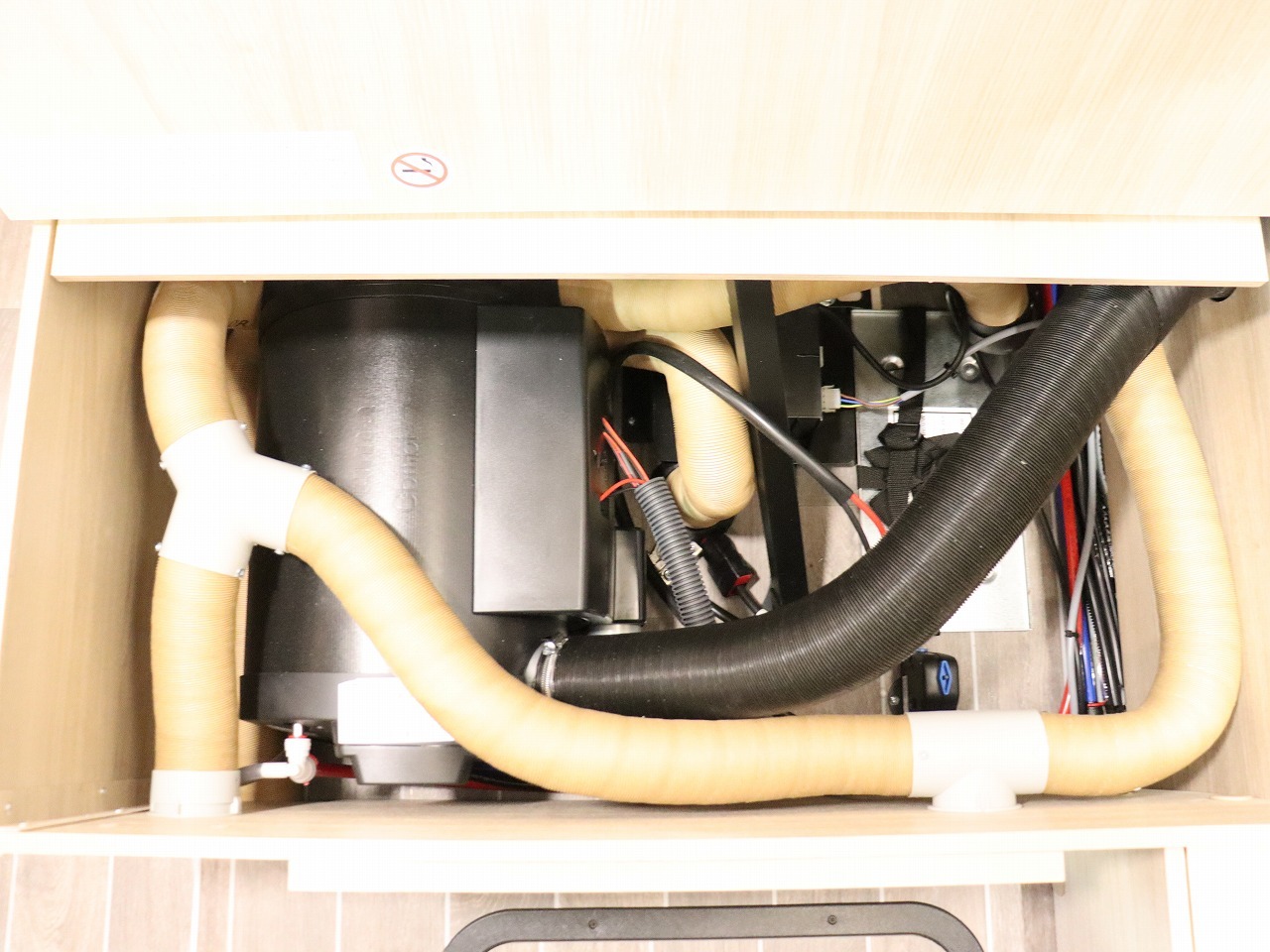 キャンピングカーバンコン