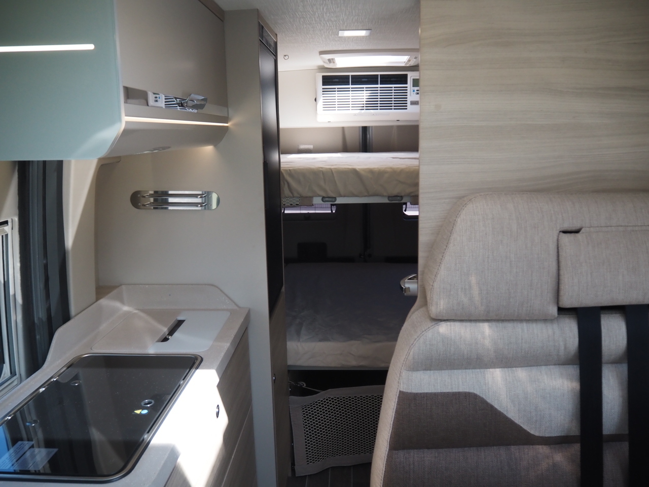 キャンピングカーバンコン