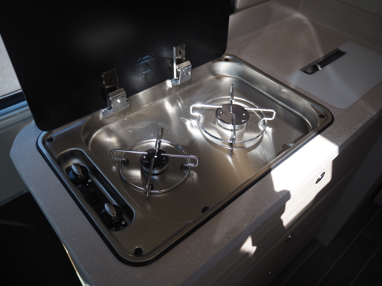 キャンピングカーバンコン