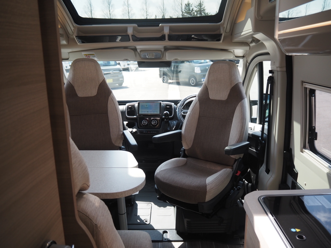 キャンピングカーバンコン