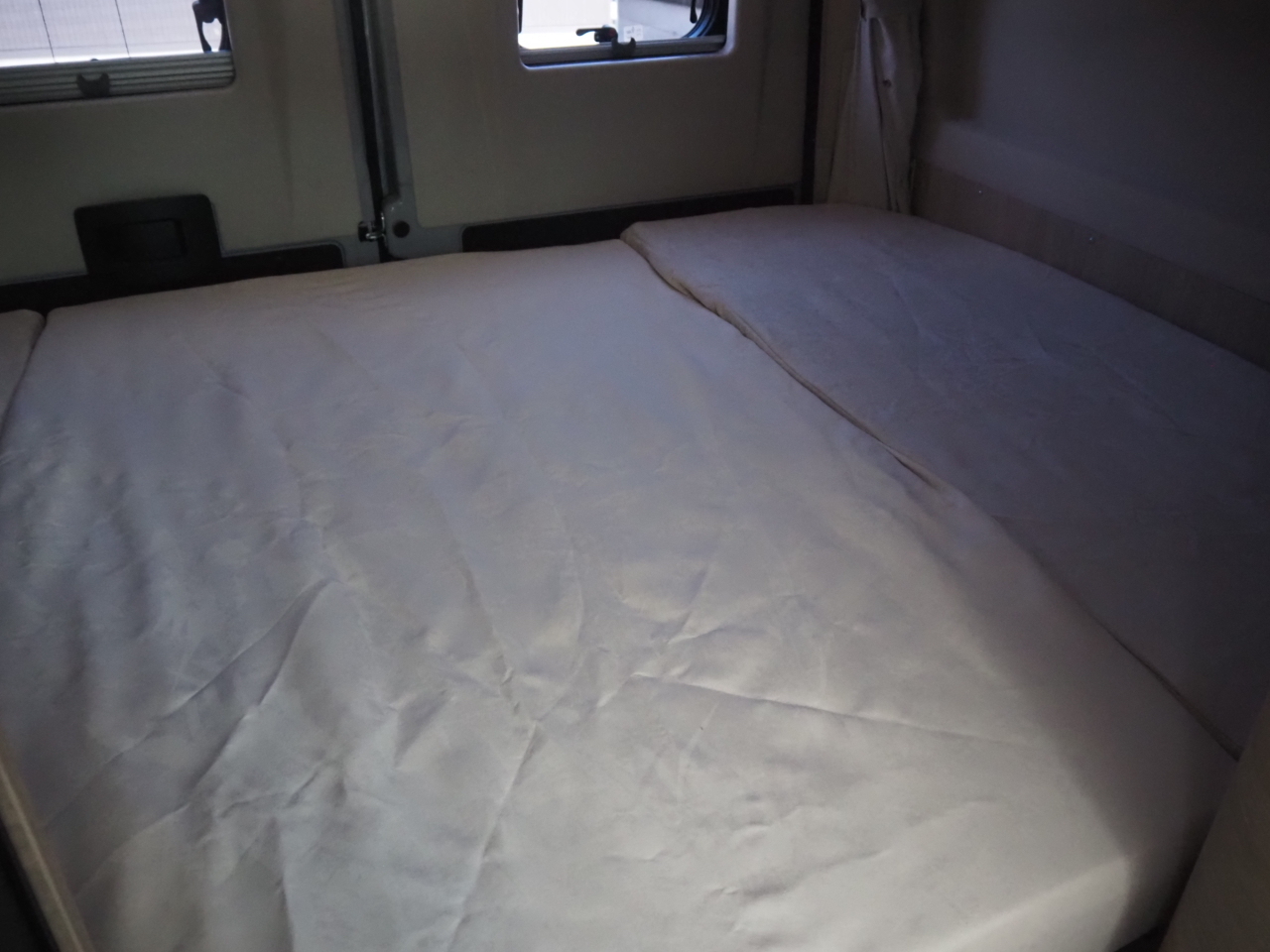 キャンピングカーバンコン