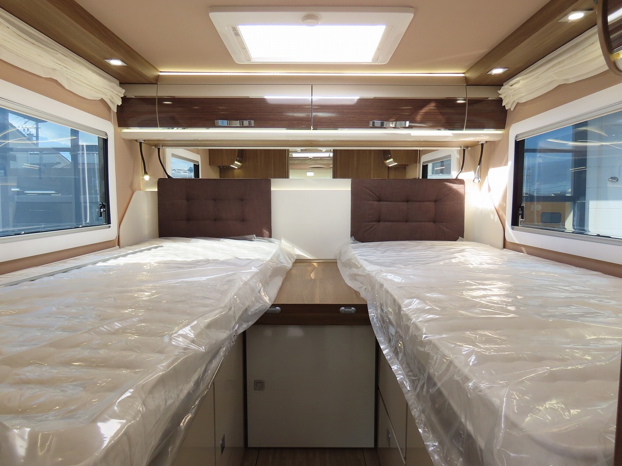 キャンピングカーバスコン