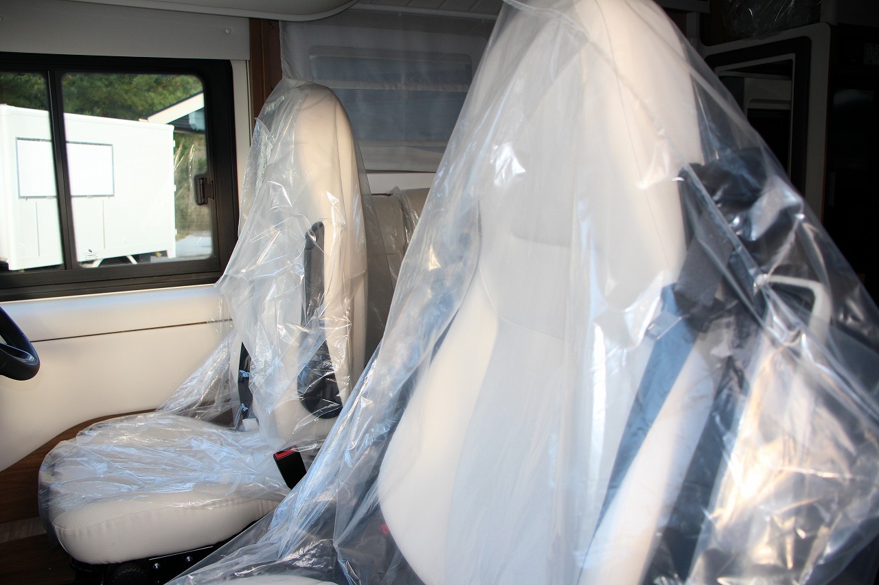 キャンピングカーバスコン