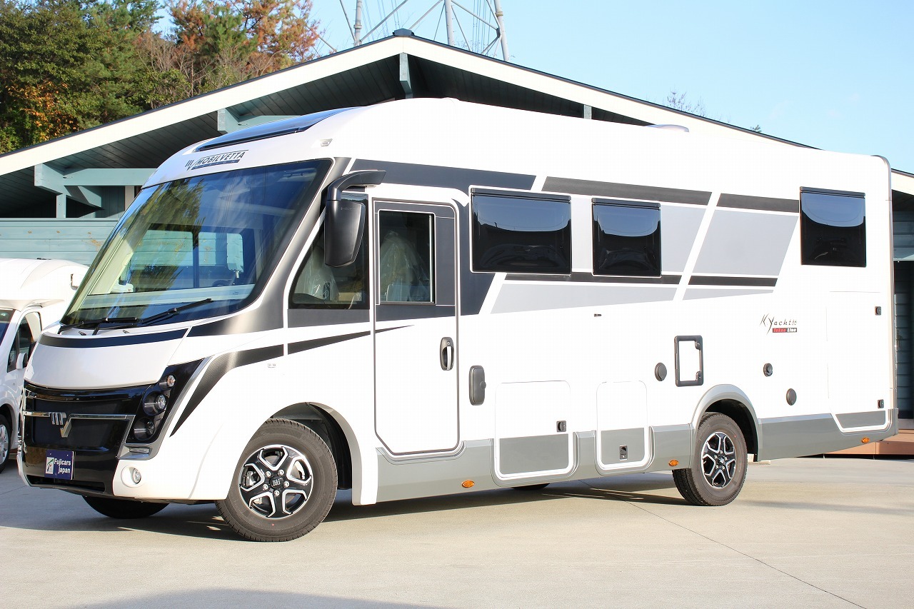 キャンピングカーバスコン