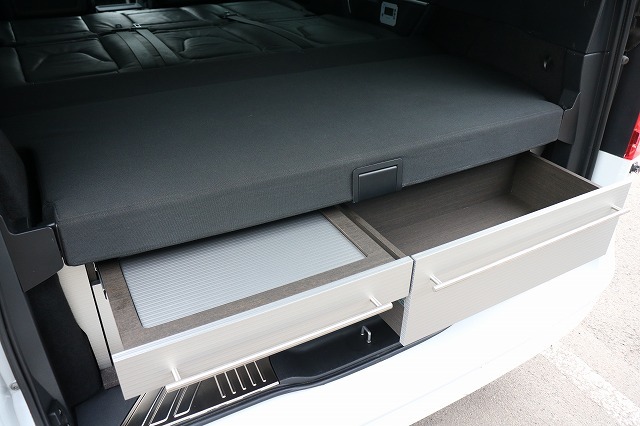 キャンピングカーバンコン