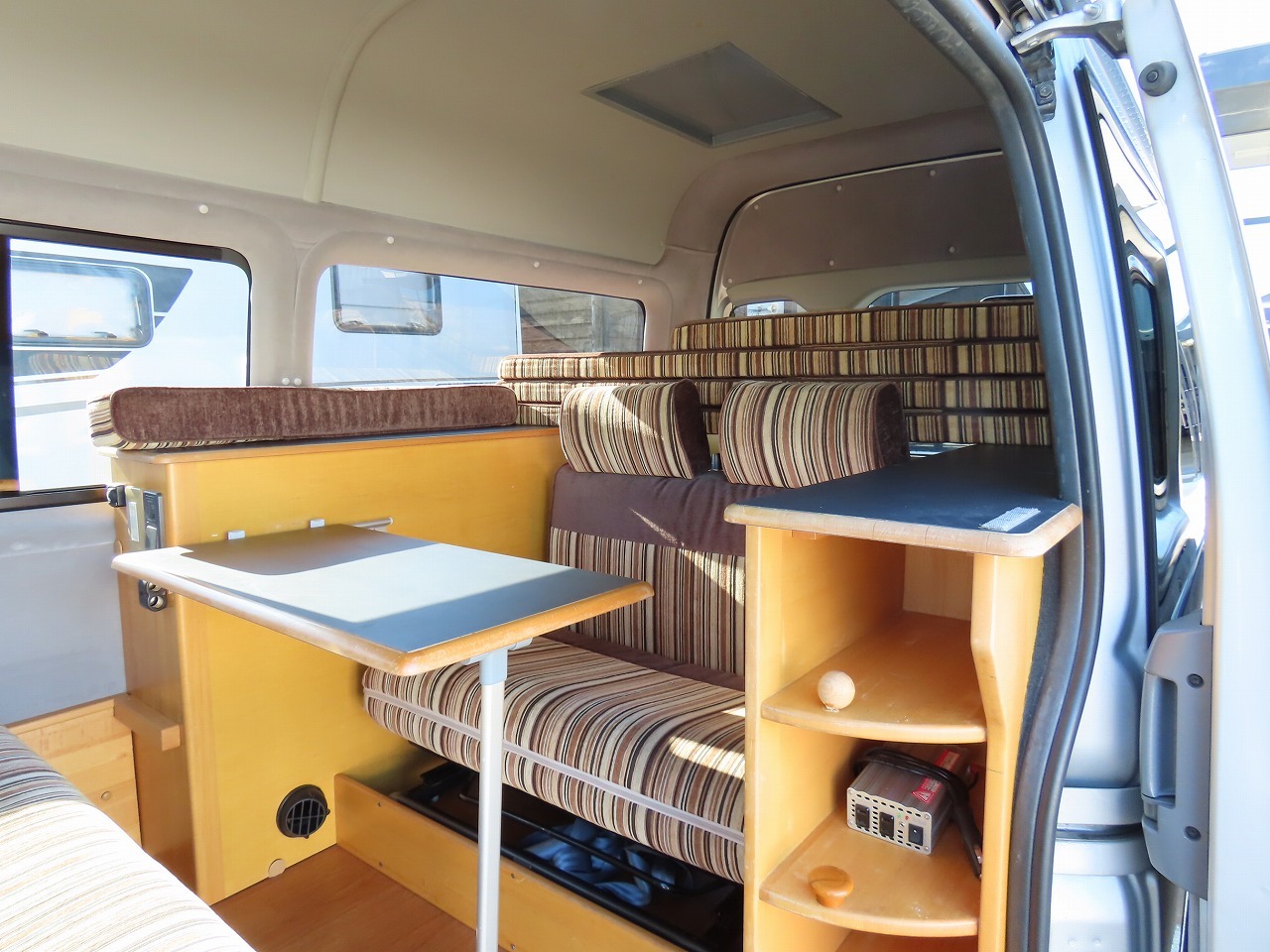 キャンピングカーバンコン