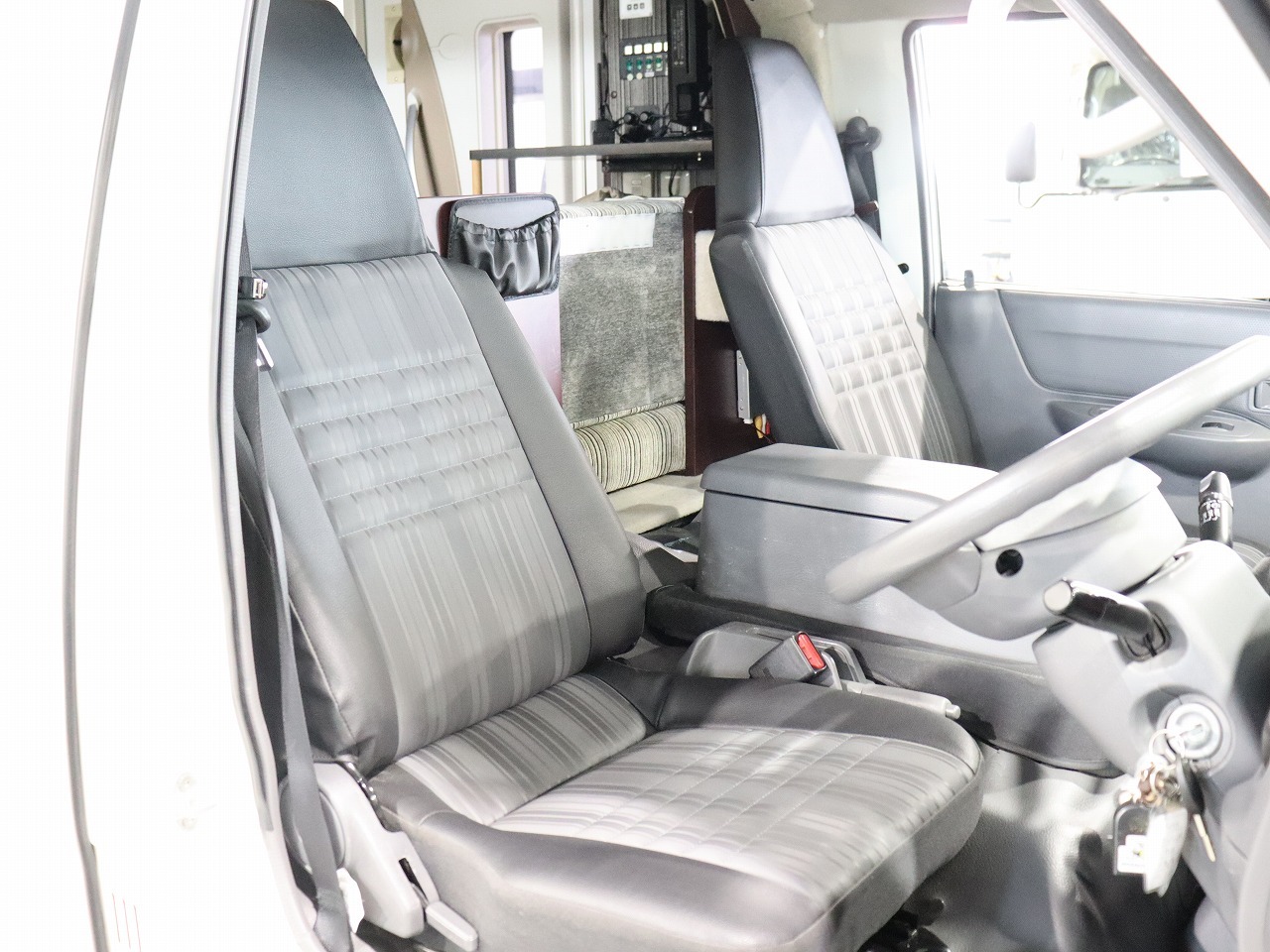 キャンピングカーキャブコン