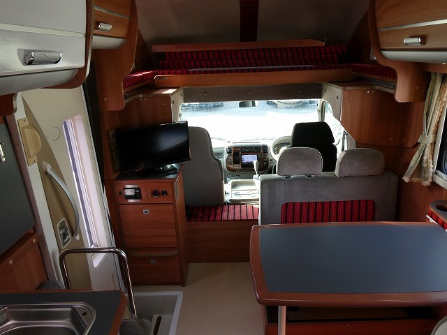 キャンピングカーキャブコン