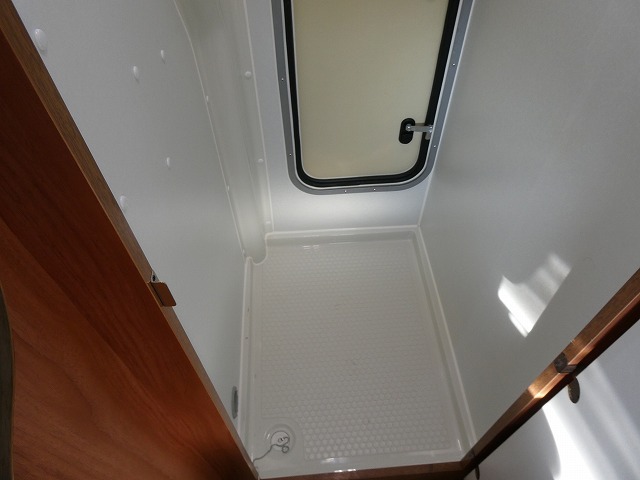 キャンピングカーキャブコン