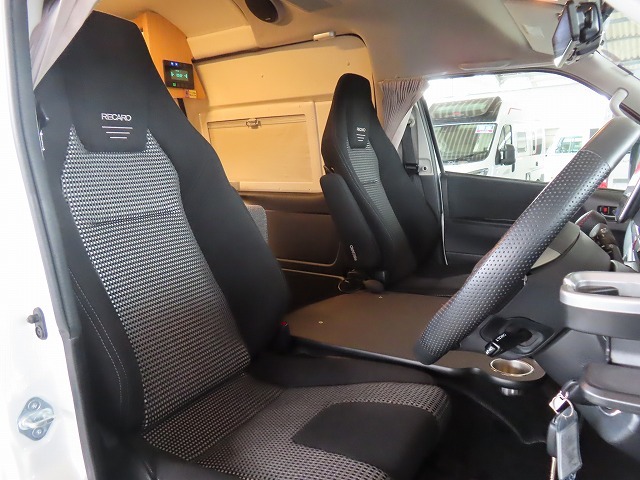 キャンピングカーバンコン