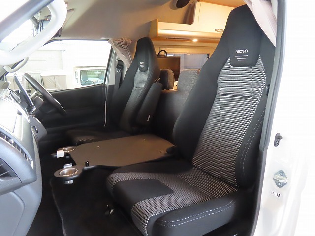 キャンピングカーバンコン