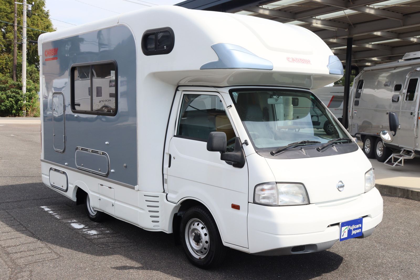 キャンピングカーキャブコン