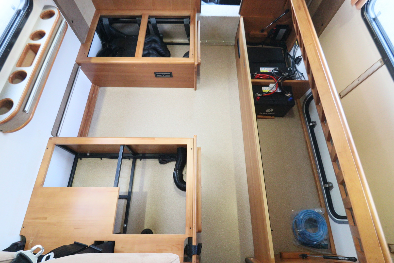 キャンピングカーキャブコン