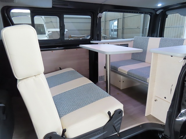 キャンピングカーバンコン