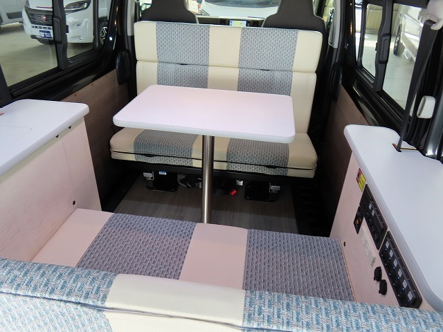 キャンピングカーバンコン