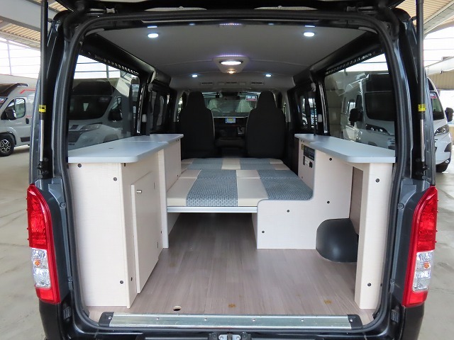 キャンピングカーバンコン