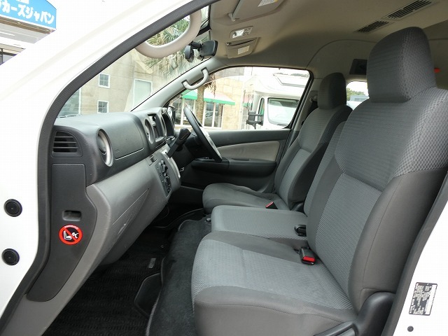 日産NV350キャラバン