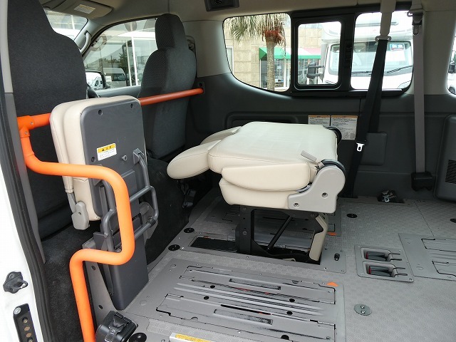 日産NV350キャラバン