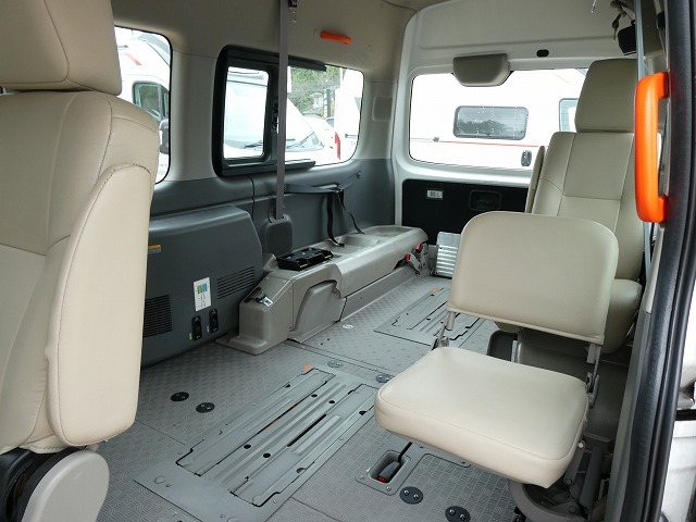 日産NV350キャラバン