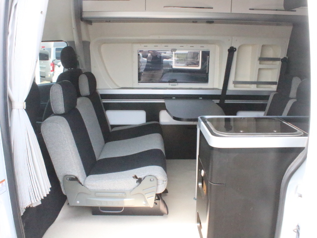 キャンピングカーバンコン