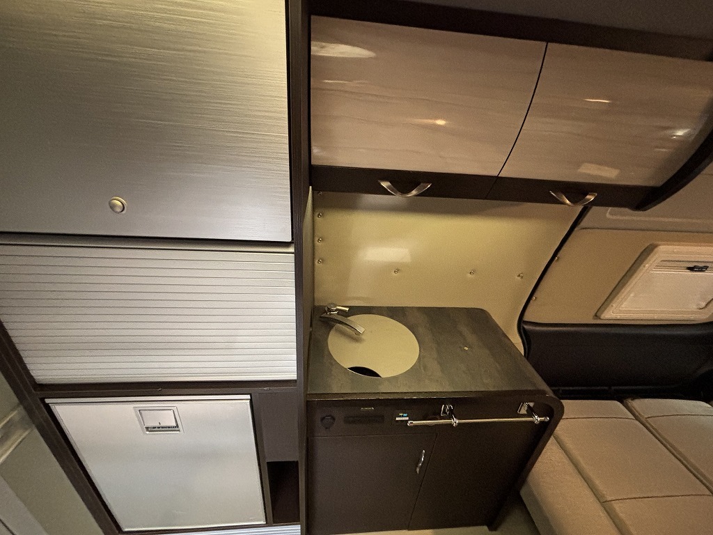 キャンピングカーバンコン