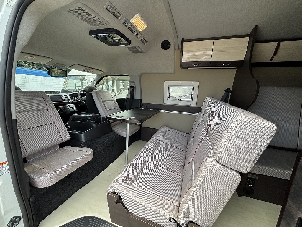 キャンピングカーバンコン