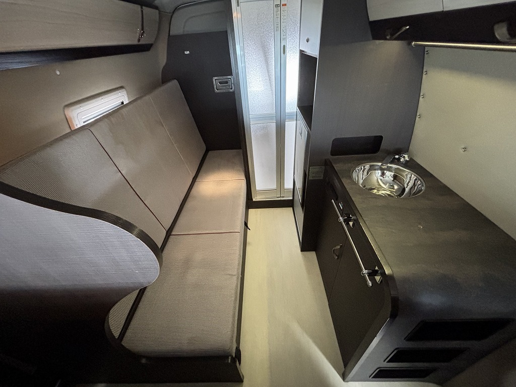 キャンピングカーバンコン