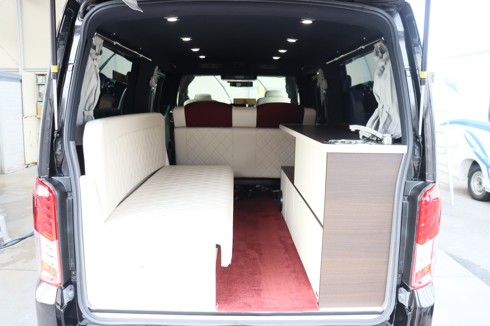 キャンピングカーバンコン