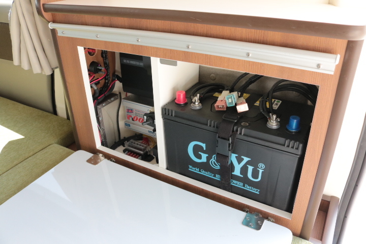 キャンピングカー軽キャンパー