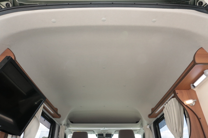 キャンピングカー軽キャンパー