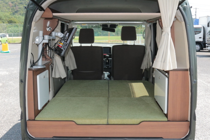 キャンピングカー軽キャンパー