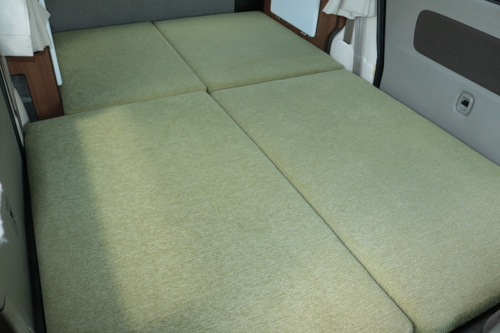 キャンピングカー軽キャンパー